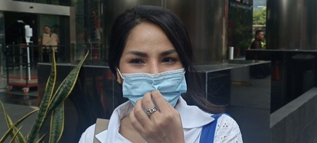 Windy Idol Nangis Usai Diperiksa KPK