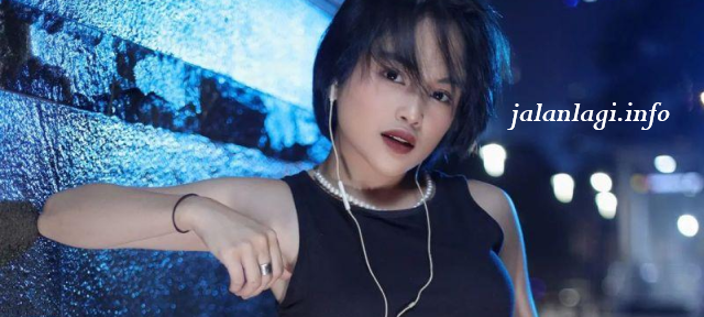 Berita Terkini yang Sedang Viral di Media Sosial